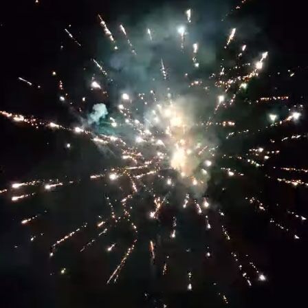 Πυροτεχνήματα 49 βολών Leopard balloon-fire-gr