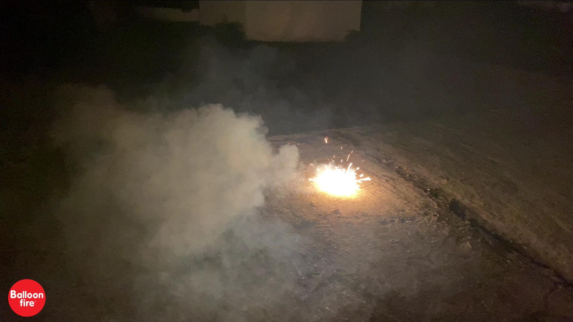 Τρελό Ufo, σβούρα με crackling 12 κουτάκια των 3 τεμ. (τρελό δαχτυλίδι) 7